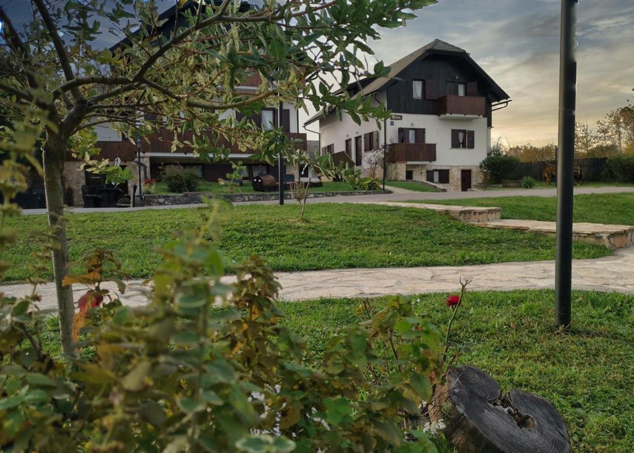 Etno Garden Apartments Plitvica selo Exterior photo